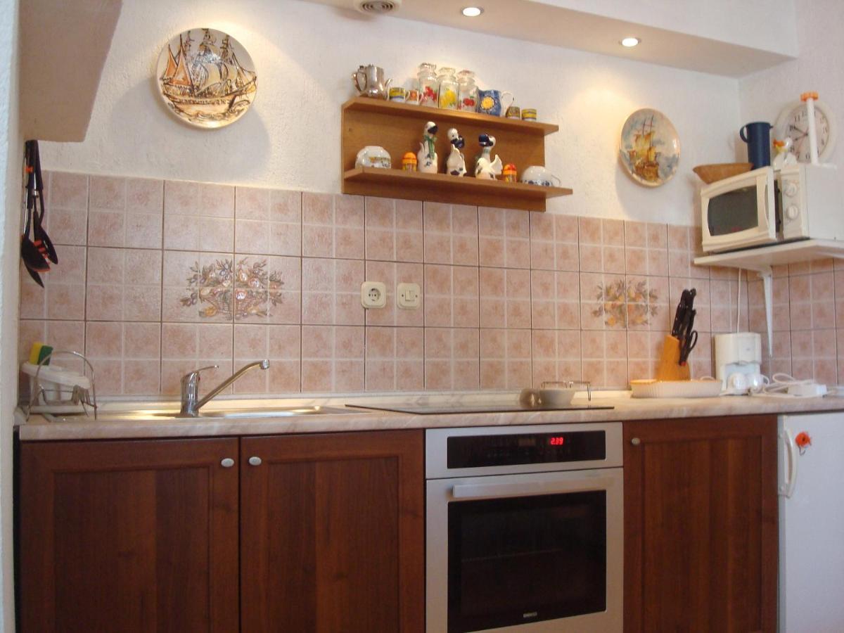 Apartments With A Parking Space Krk - 11646 Krk Town Bagian luar foto