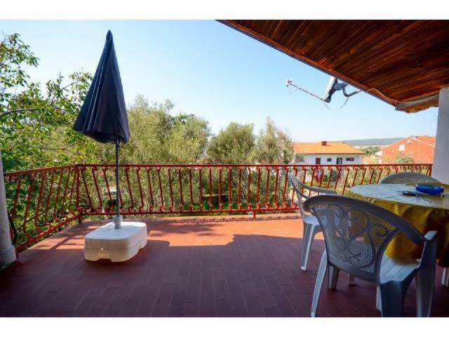 Apartments With A Parking Space Krk - 11646 Krk Town Bagian luar foto